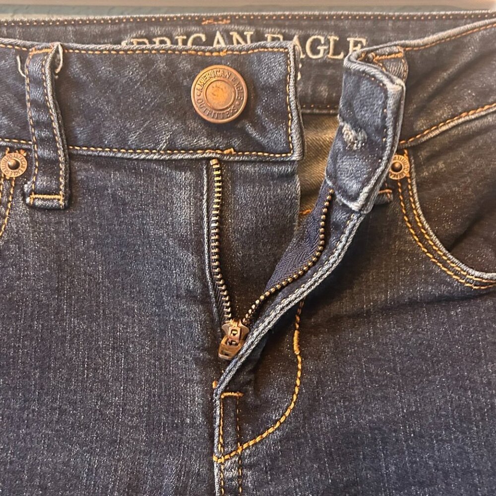 American Eagle Skinny Kick Super Stretch Dark Wash Jeans - Size 2 - Picture 10 of 11